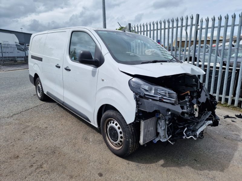 TOYOTA PROACE