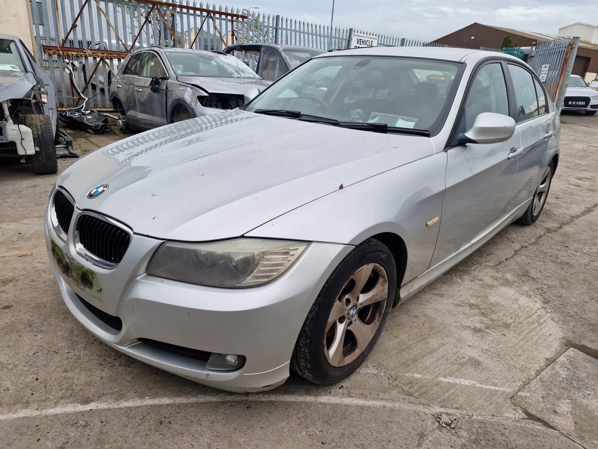 BMW 3 SERIES